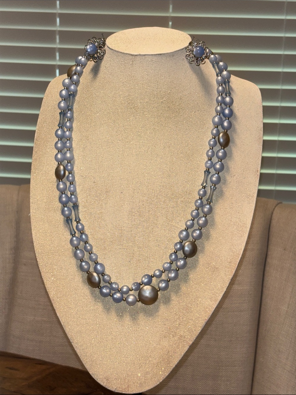 Vintage opalescent bead necklace set